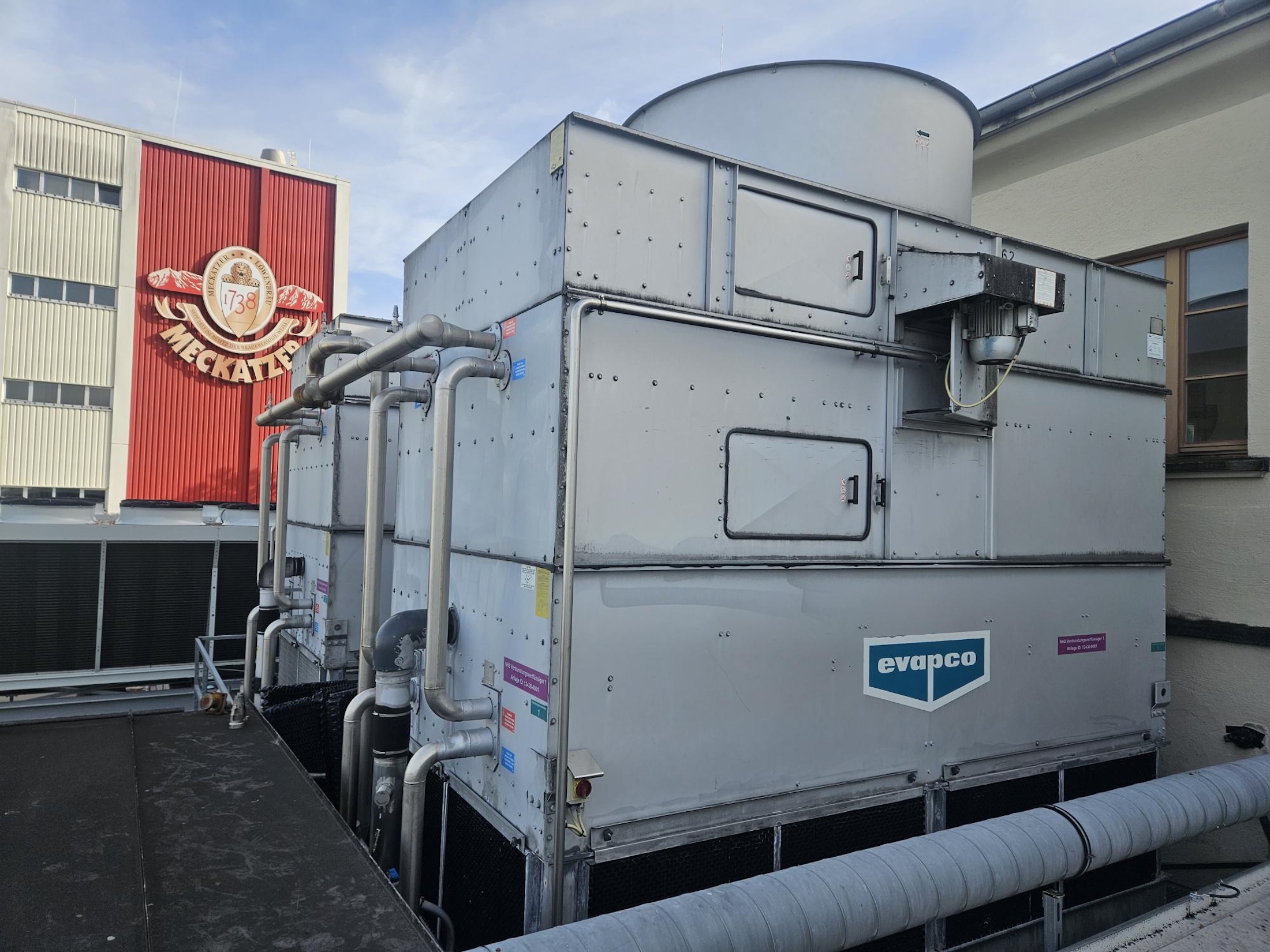 Foto 1-Evapco WDC 228 verdampcond. 547kw-1.jpg